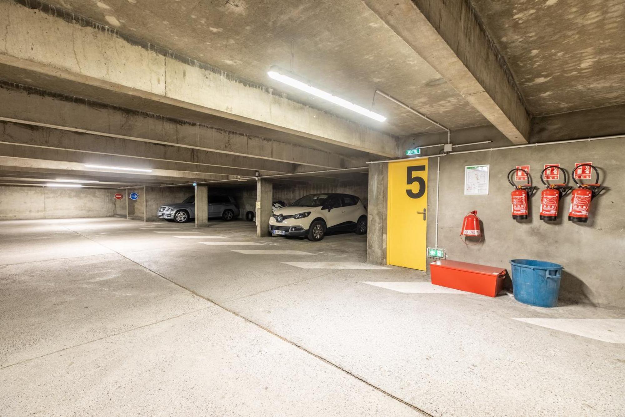 *Cocoon Area* Confort & Parking Clermont-Ferrand Eksteriør bilde