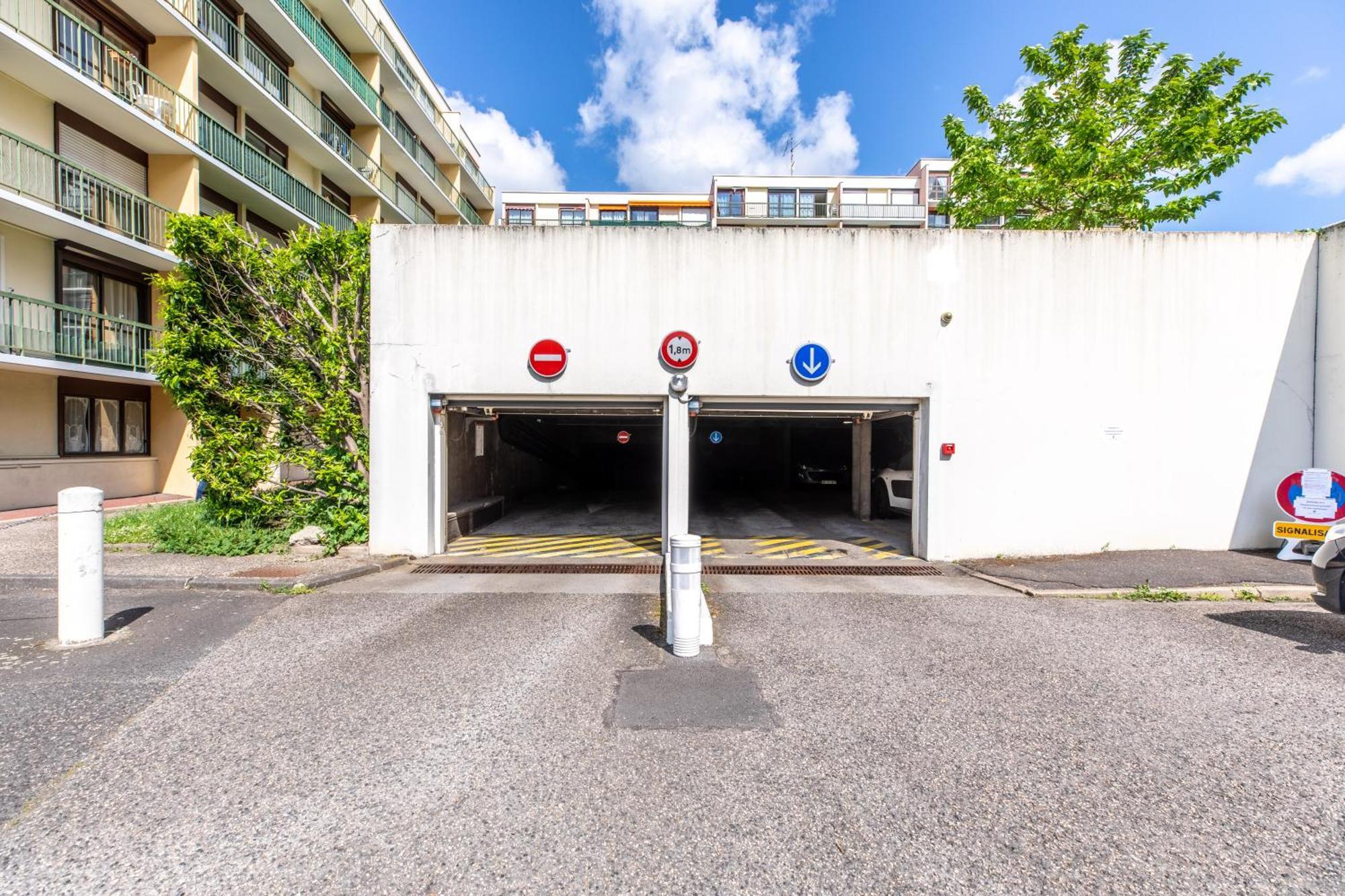 *Cocoon Area* Confort & Parking Clermont-Ferrand Eksteriør bilde